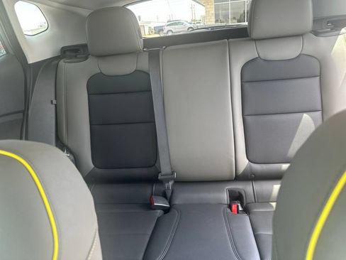 Used 2025 Chevrolet Trax ACTIV w/ Driver Confidence Package FWD image 8