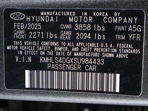 Certified 2025 Hyundai Elantra SEL FWD image 43