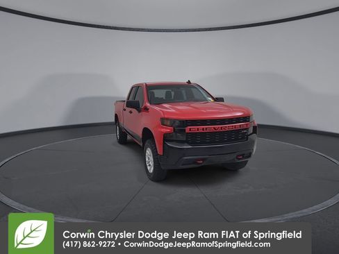 Used 2020 Chevrolet Silverado 1500 Custom Trail Boss w/ Custom Convenience Package AWD/4WD image 4