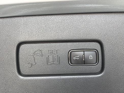 Used 2021 Lincoln Aviator Reserve w/ Equipment Group 201A AWD/4WD image 16