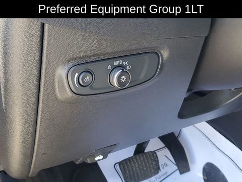 Used 2024 Chevrolet Equinox LT image 8