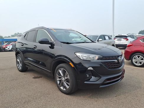 Used 2023 Buick Encore GX Select w/ Sport Touring Package FWD image 3