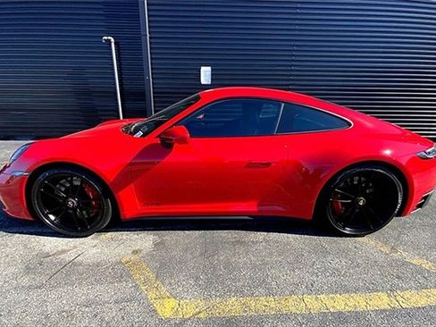 Used 2024 Porsche 911 Carrera GTS image 2