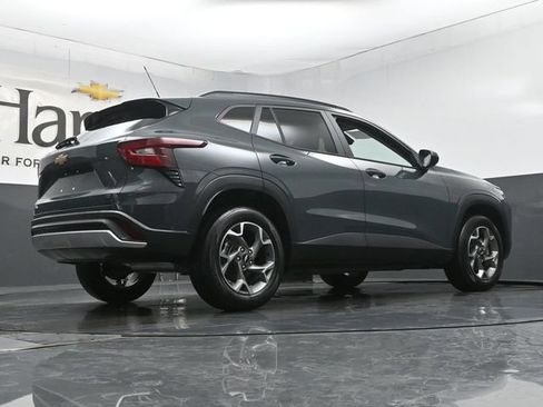 New 2026 Chevrolet Trax LT FWD image 11