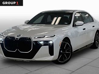 Used 2025 BMW i7 xDrive60 AWD/4WD video 1