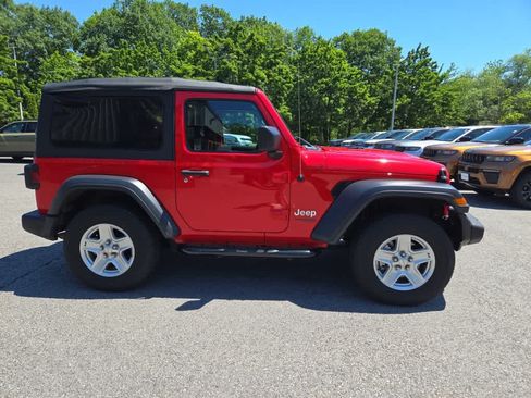 Used 2019 Jeep Wrangler Sport AWD/4WD image 3