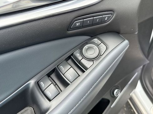 Used 2022 Buick Enclave Premium w/ Experience Buick Package AWD/4WD image 13