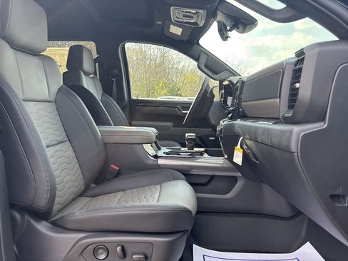 New 2026 Chevrolet Silverado 1500 ZR2 image 26