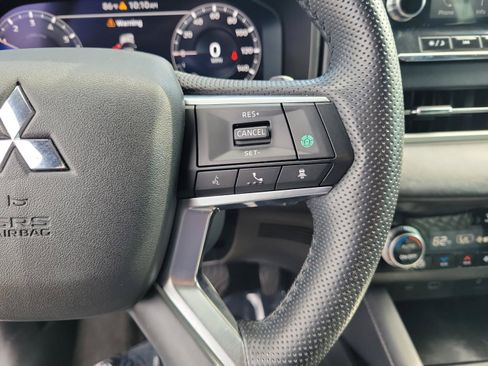 Used 2023 Mitsubishi Outlander SEL FWD image 14