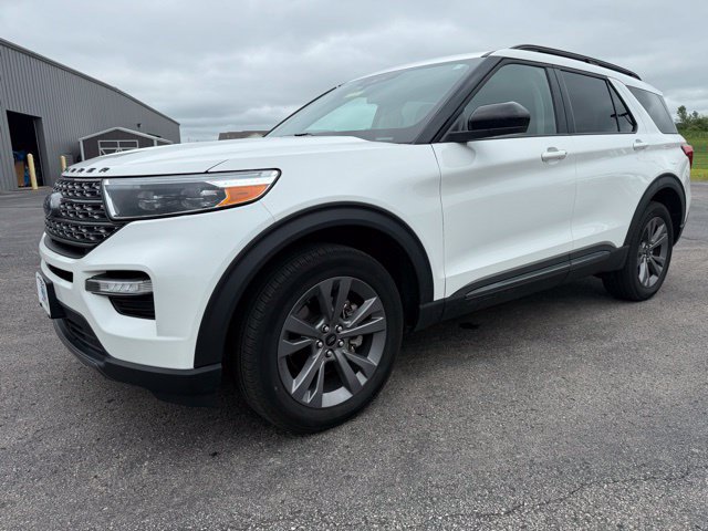 Used 2023 Ford Explorer XLT w/ Equipment Group 202A AWD/4WD image 1