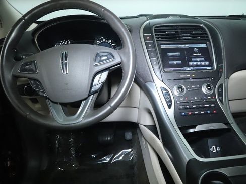 Used 2016 Lincoln MKX Reserve w/ Driver Assistance Package AWD/4WD image 30