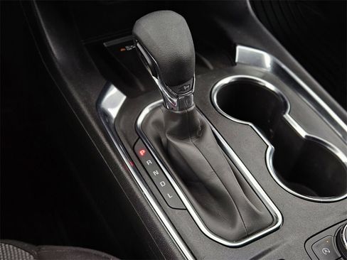 Used 2023 Chevrolet Traverse LT image 26