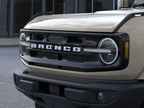 New 2026 Ford Bronco Outer Banks AWD/4WD image 19