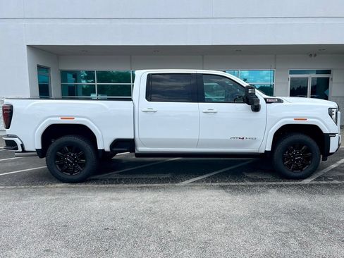 New 2026 GMC Sierra 2500 AT4 w/ AT4 Premium Plus Package AWD/4WD image 3