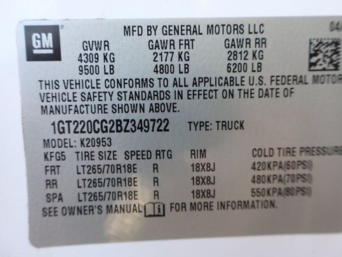 Used 2011 GMC Sierra 2500 SLE w/ Suspension Package, Off-Road AWD/4WD image 42