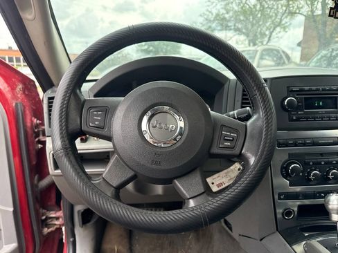 Used 2006 Jeep Grand Cherokee SRT8 w/ SRT Option Group I AWD/4WD image 10