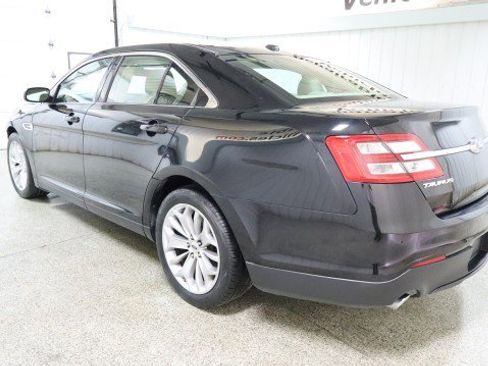 Used 2017 Ford Taurus Limited image 3