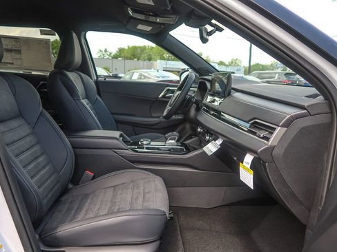 New 2026 Mitsubishi Outlander LE AWD/4WD image 21