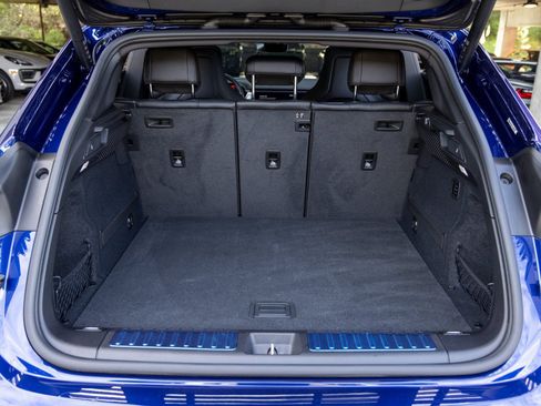 Certified 2025 Porsche Macan 4 Electric image 43