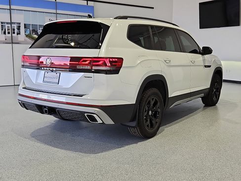 New 2026 Volkswagen Atlas Peak Edition AWD/4WD image 4