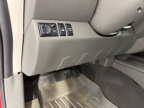 Used 2019 Nissan Frontier SL image 27