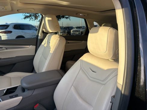 Used 2019 Cadillac XT5 Luxury image 27