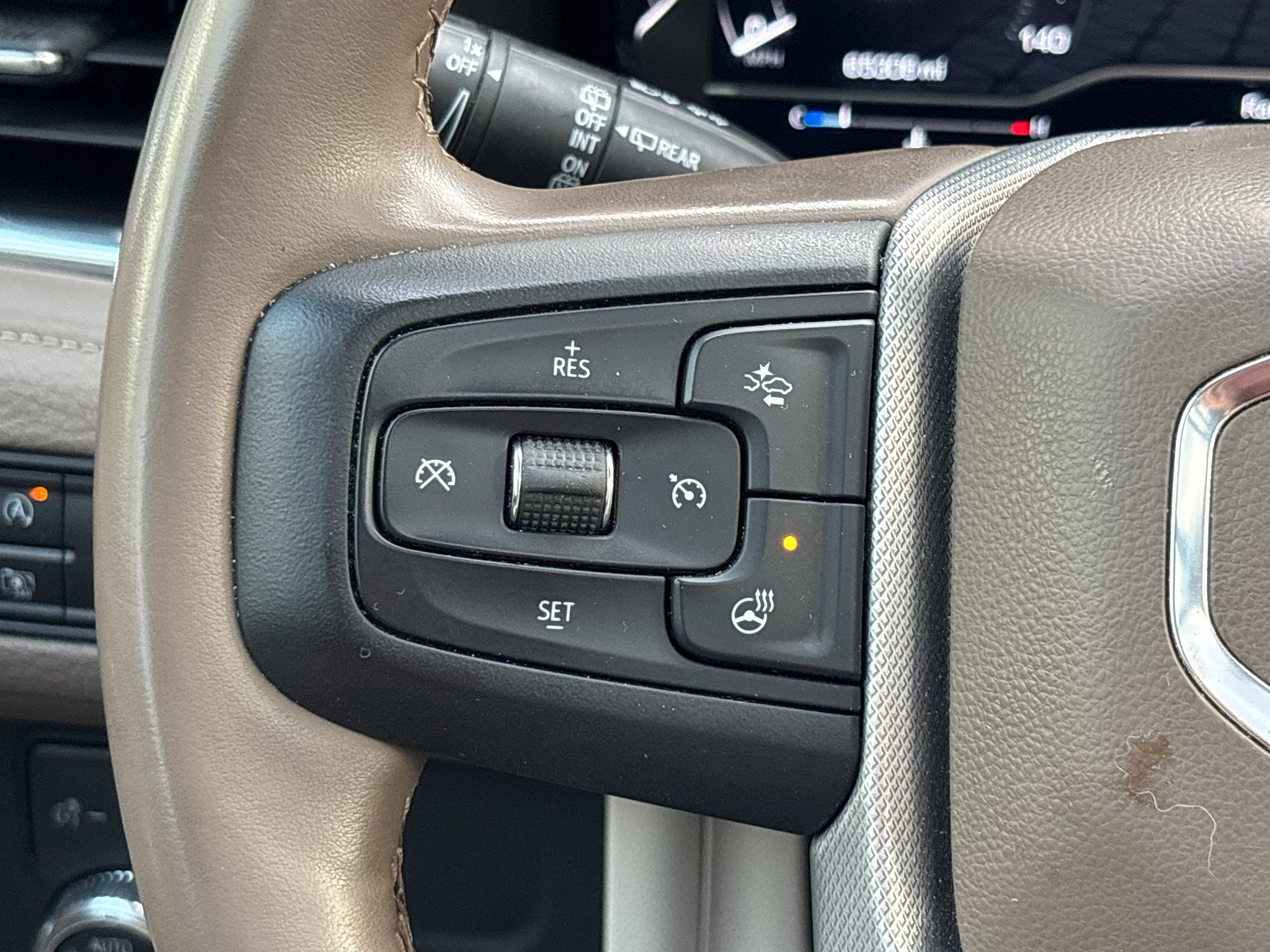 Used 2023 GMC Yukon Denali AWD/4WD image 19