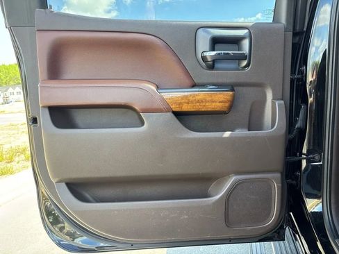 Used 2015 Chevrolet Silverado 2500 High Country w/ Duramax Plus Package AWD/4WD image 25