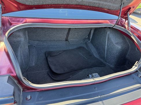 Used 2017 Dodge Challenger SXT Plus image 18