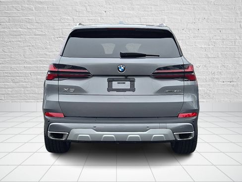 Used 2024 BMW X5 xDrive40i w/ Executive Package image 5