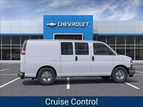 New 2026 Chevrolet Express 2500 image 5