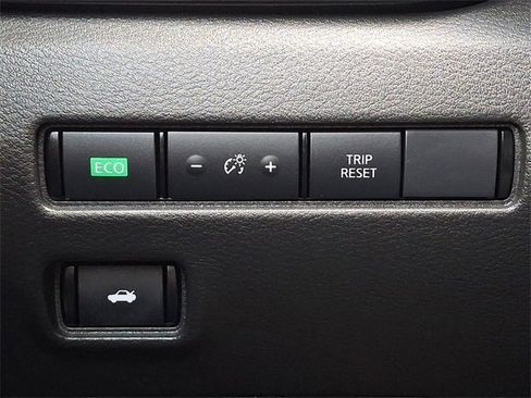 Used 2023 Nissan Sentra SV image 23