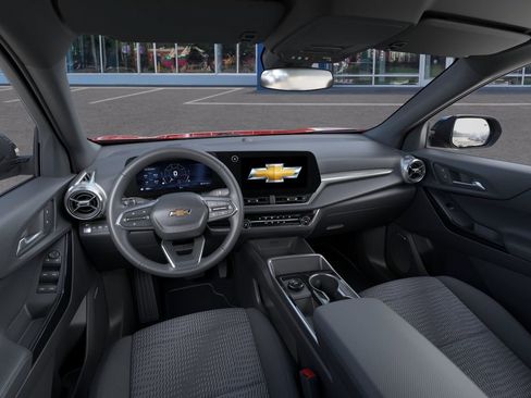 New 2026 Chevrolet Equinox LT AWD/4WD image 15