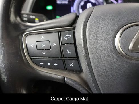 Used 2019 Lexus UX 250h w/ Premium Package AWD/4WD image 8