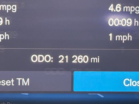 Used 2025 Volvo S60 B5 Core FWD image 35