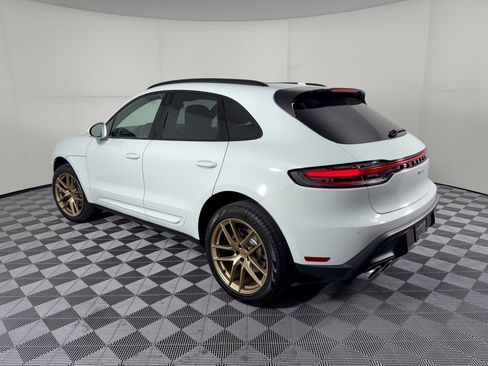 Certified 2026 Porsche Macan AWD/4WD image 3