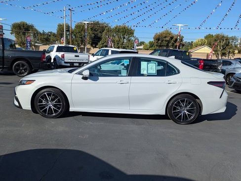 Used 2023 Toyota Camry SE image 12