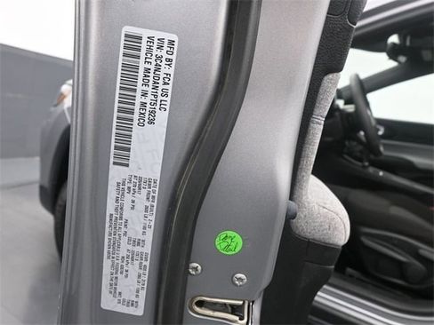 Used 2023 Jeep Compass Sport image 18