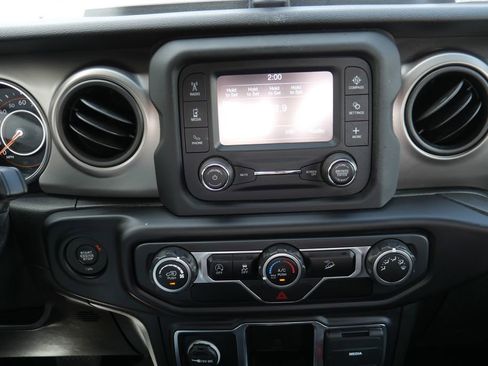Used 2020 Jeep Wrangler Sport AWD/4WD image 16