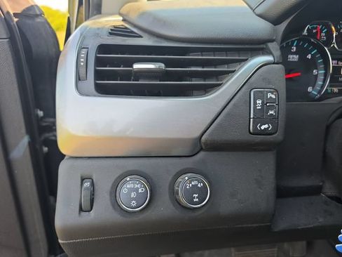 Used 2019 Chevrolet Suburban LT AWD/4WD image 14