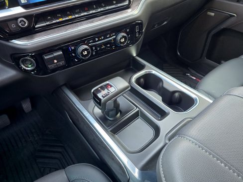 Used 2025 Chevrolet Silverado 1500 LTZ w/ LTZ Premium Package AWD/4WD image 19