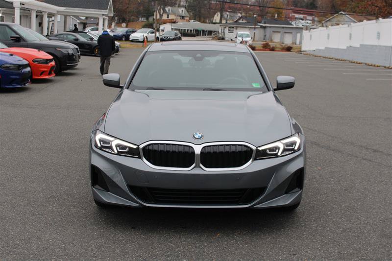 Used 2025 BMW 330i Sedan RWD image 3