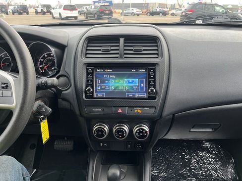 Used 2021 Mitsubishi Outlander Sport ES image 23