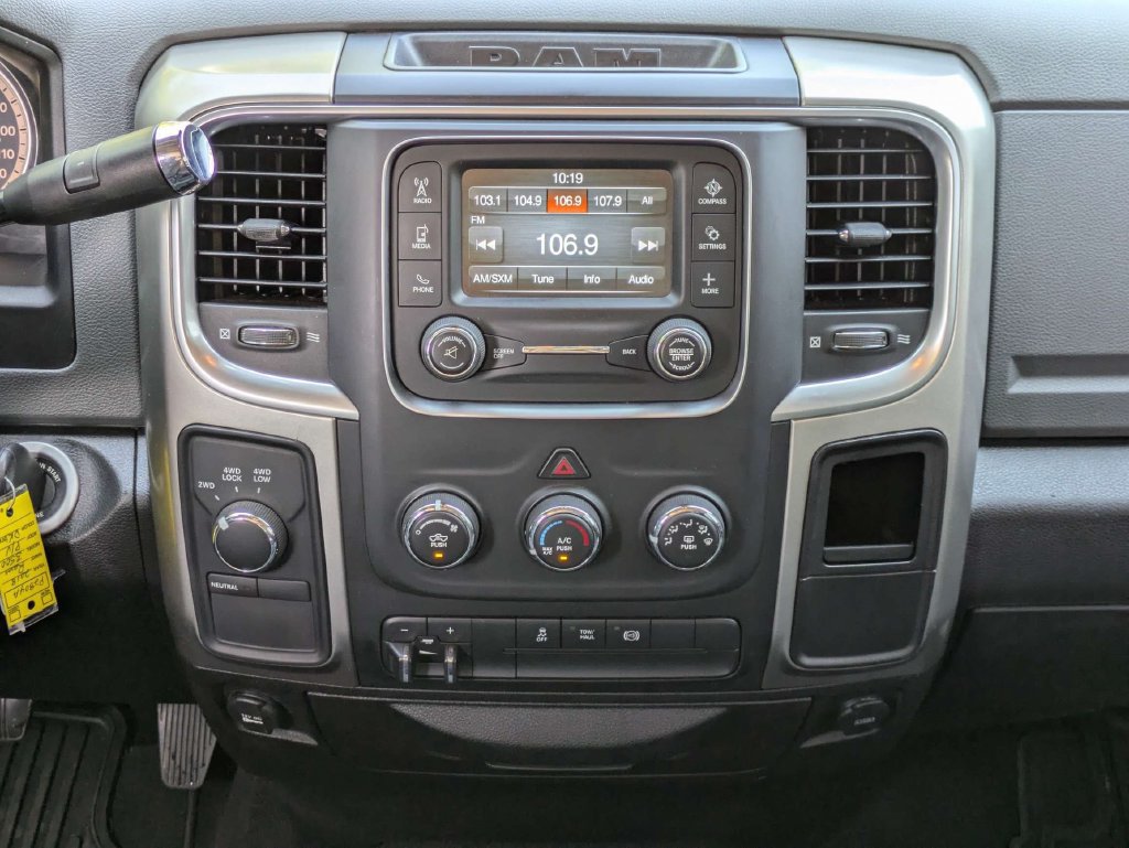 Used 2018 RAM 3500 SLT AWD/4WD image 18
