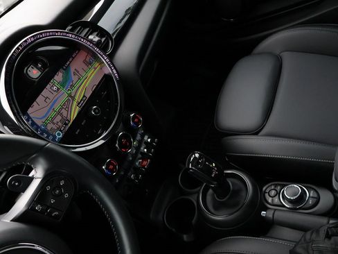 Used 2022 MINI Cooper S image 17