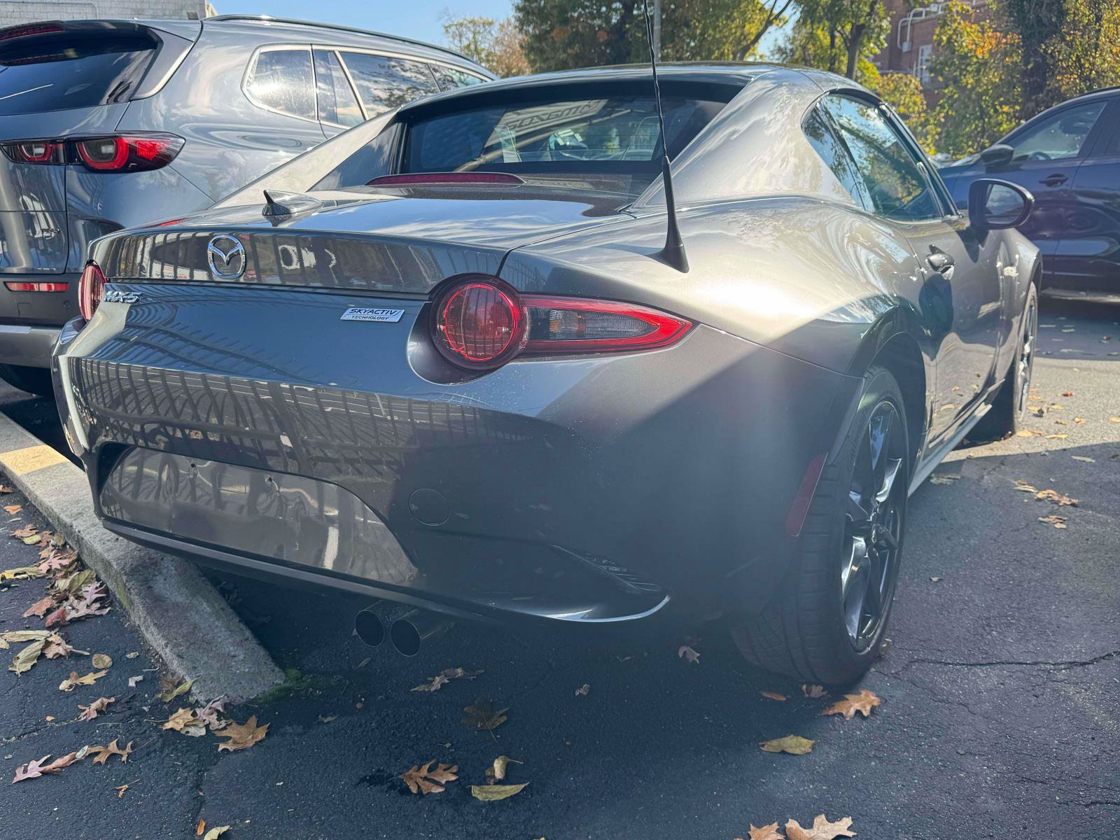 Used 2017 MAZDA MX-5 Miata RF Grand Touring RWD image 5