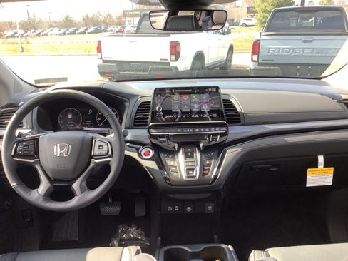 New 2026 Honda Odyssey Elite image 14