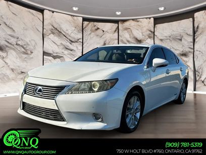 Used 2013 Lexus ES 300h w/ Luxury Pkg