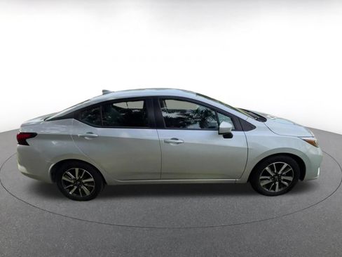 Used 2025 Nissan Versa SV FWD image 16