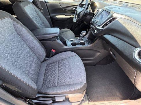Used 2024 Chevrolet Equinox LT FWD image 11